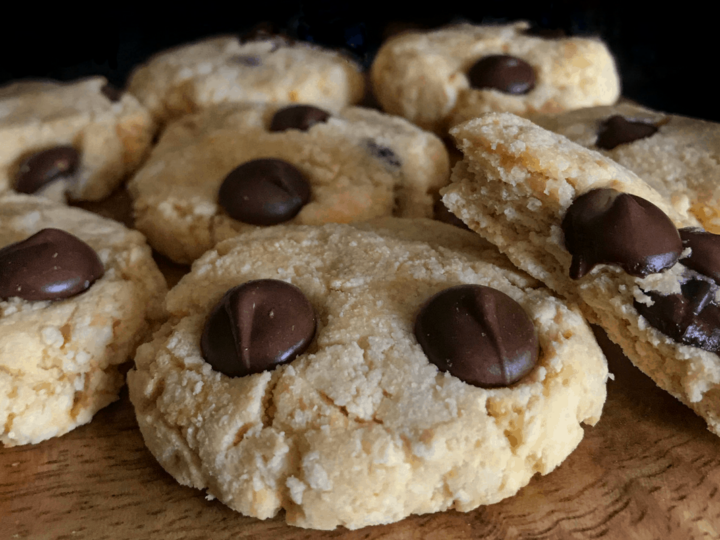 If you'd like to eat 3 cookies for only 219 calories and 22 grams of carbs, you'll love this protein cookie recipe. Even with over 5 grams of protein per cookie, they are perfectly soft and crumbly just like real cookies.