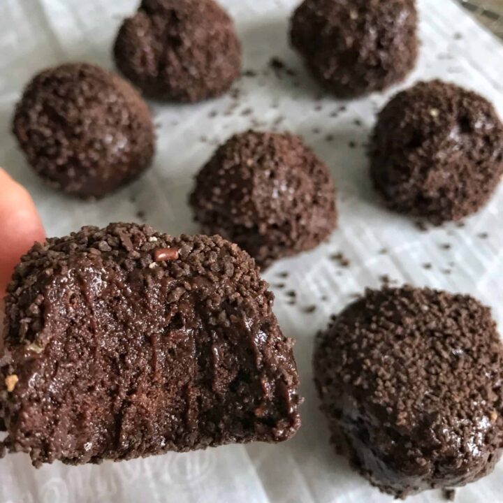 fudge brownie no bake protein balls