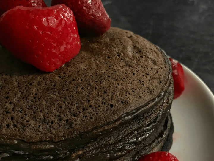 quick and easy chocolate protein pancakes