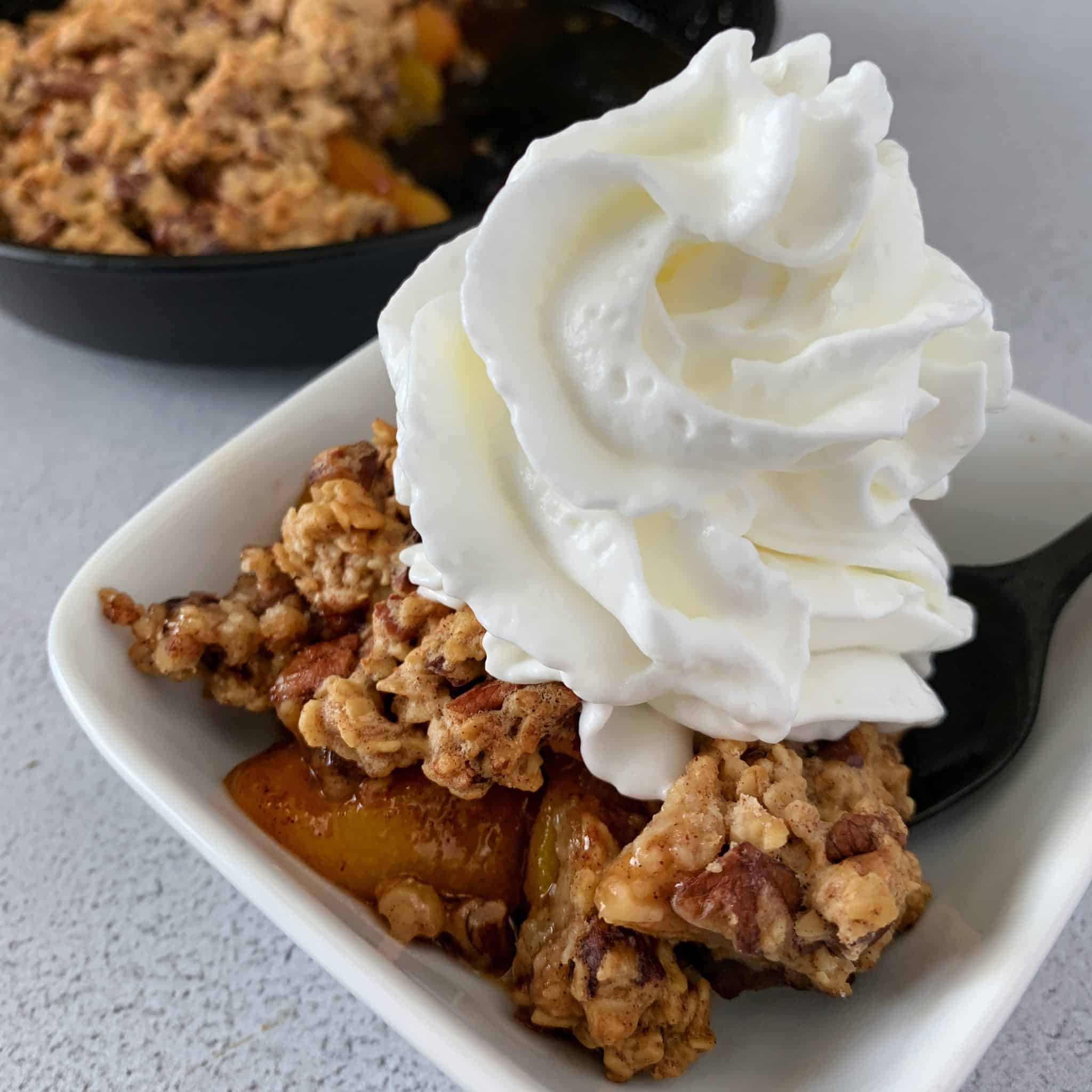 easy peach crisp recipe with fat free whipped topping