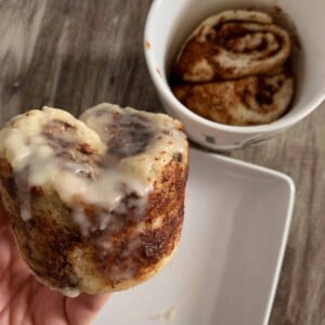 healthier low carb cinnamon roll in a mug recipe