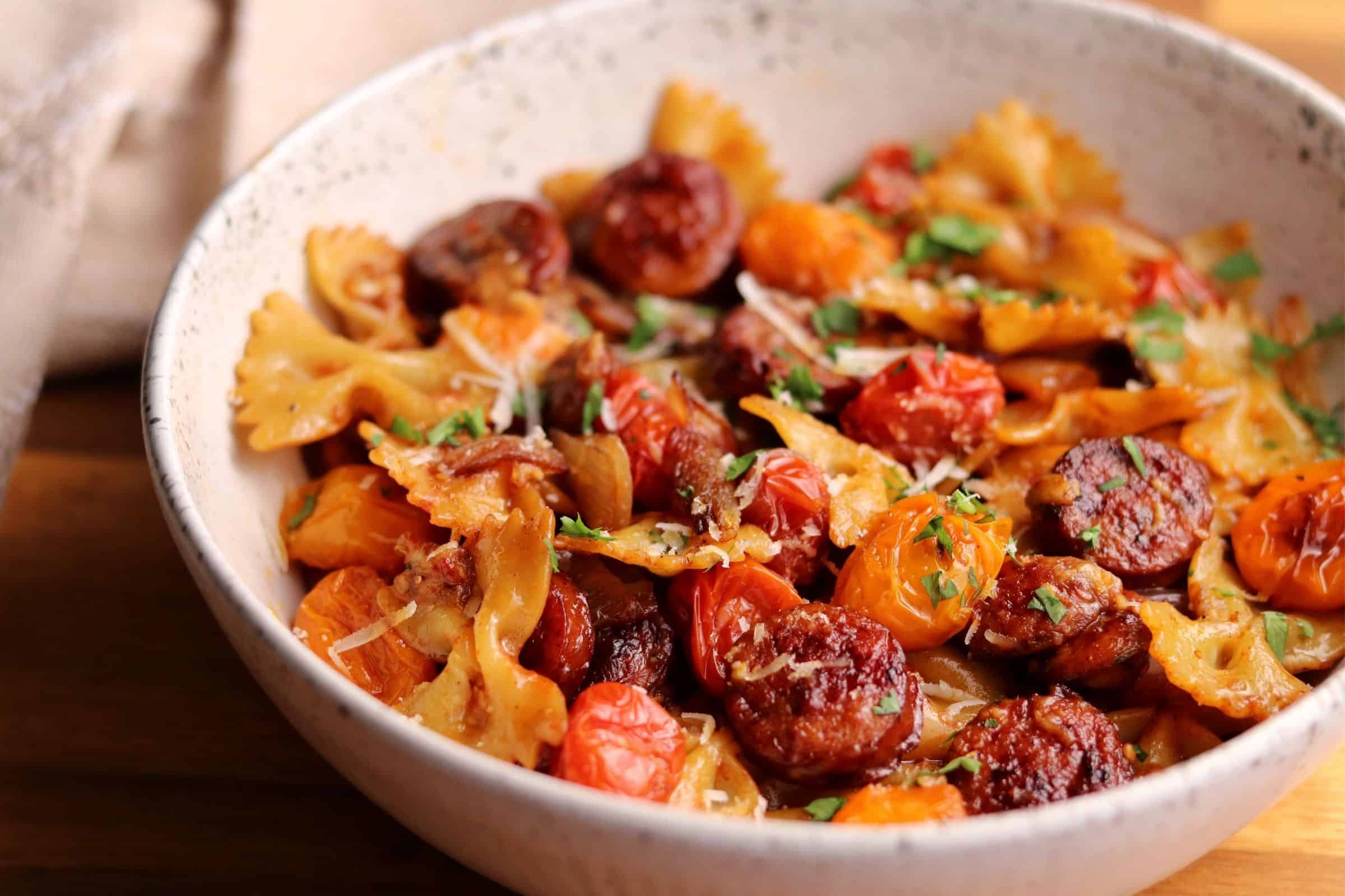 5-Ingredient Chicken Sausage Pasta for Two | Kinda Healthy Recipes