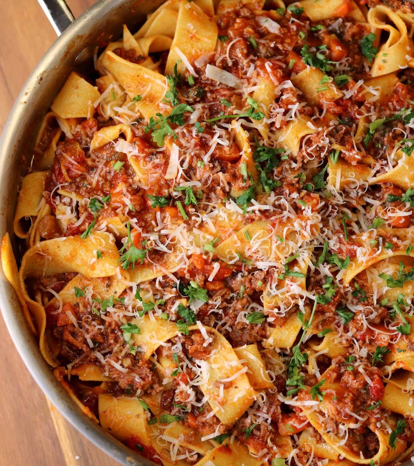 https://masonfit.com/wp-content/uploads/2021/02/instant-pot-bolognese-with-pappardelle-.jpg