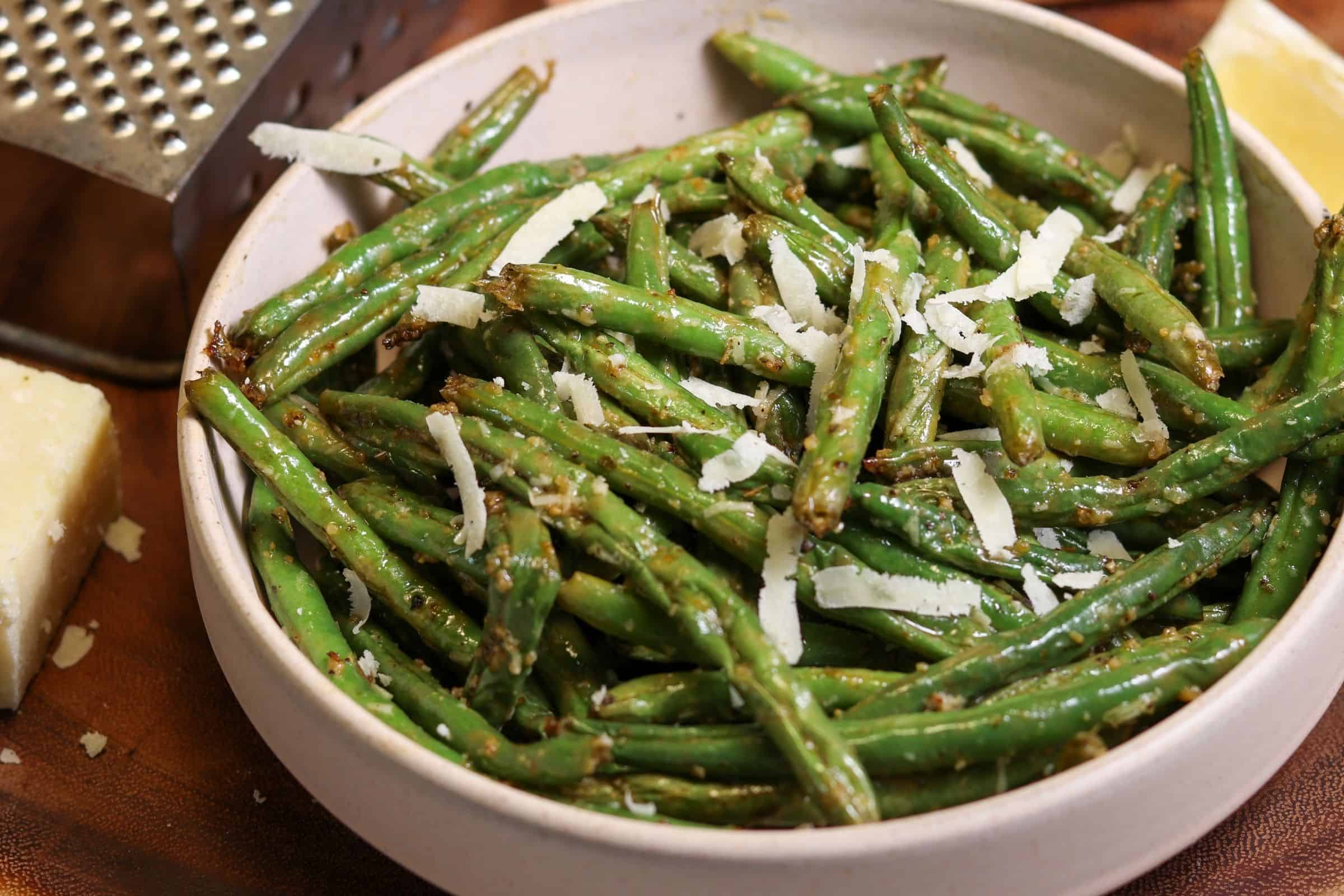 https://masonfit.com/wp-content/uploads/2021/06/air-fryer-green-beans-featured-image.jpg