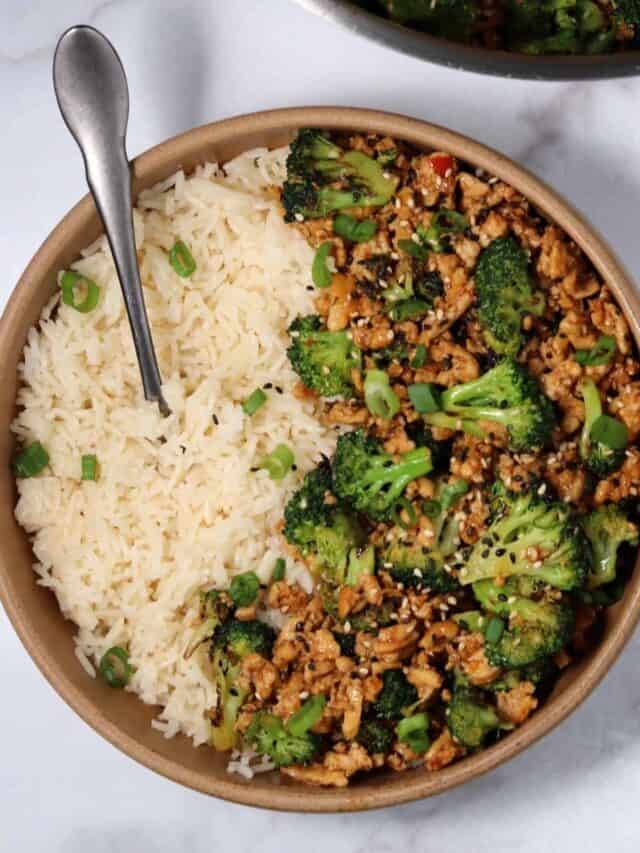 One-Pan Ground Chicken and Broccoli