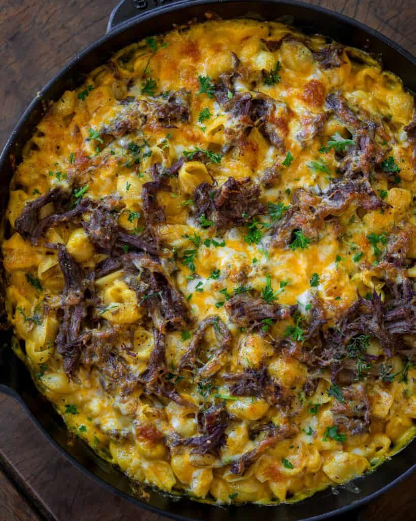 skillet of pulled beef mac and cheese