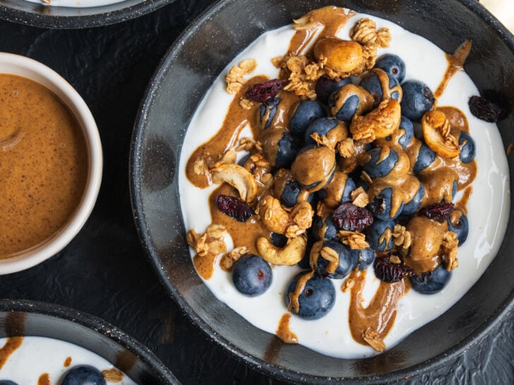 protein yogurt bowls with blueberries and granola