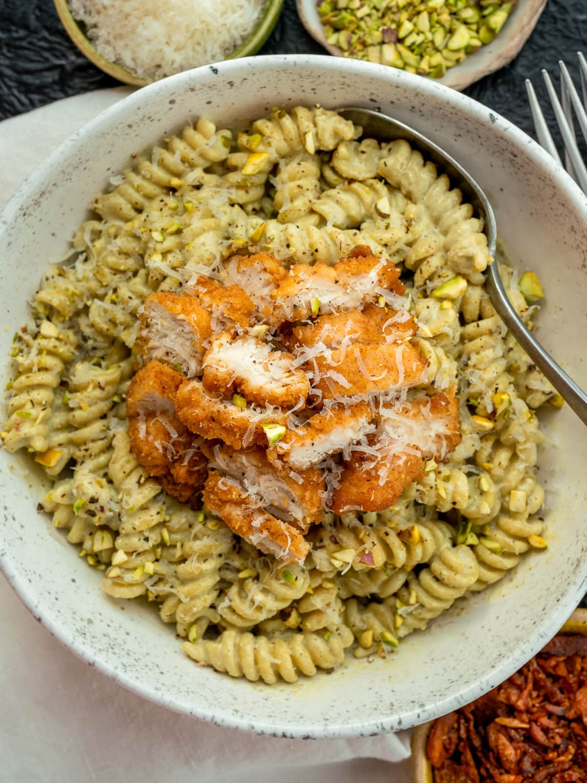 Creamy Cottage Cheese Pesto Pasta